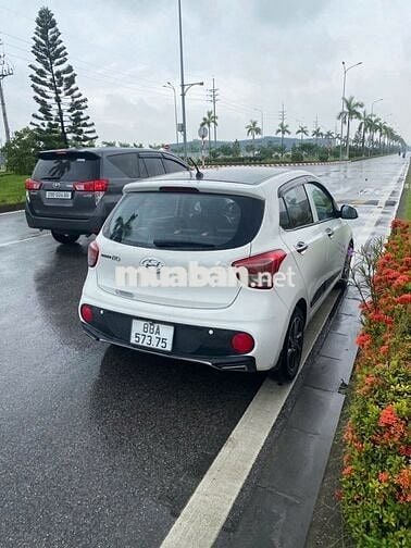 Hyundai Grand i10 Hatchback 2017 Số sàn Trắng