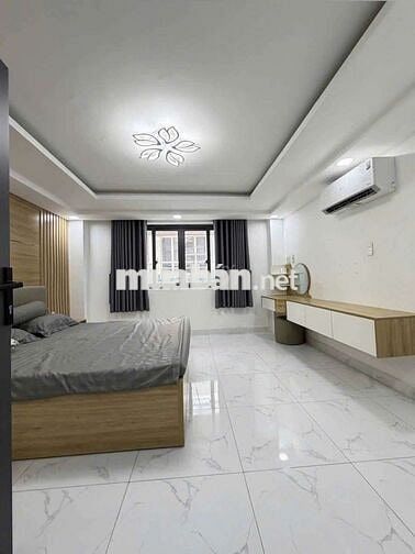 Cho thuê nguyên căn Mới Đẹp, sát mặt tiền đường Phan Văn Trị p10 GV 