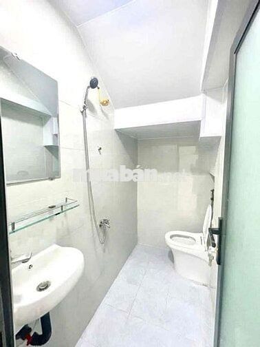 78m2 3Phòng Nhà Nguyễn Văn Tần p2Q8 , gần chợ Rạch Ông Sổ Hồng Riêng