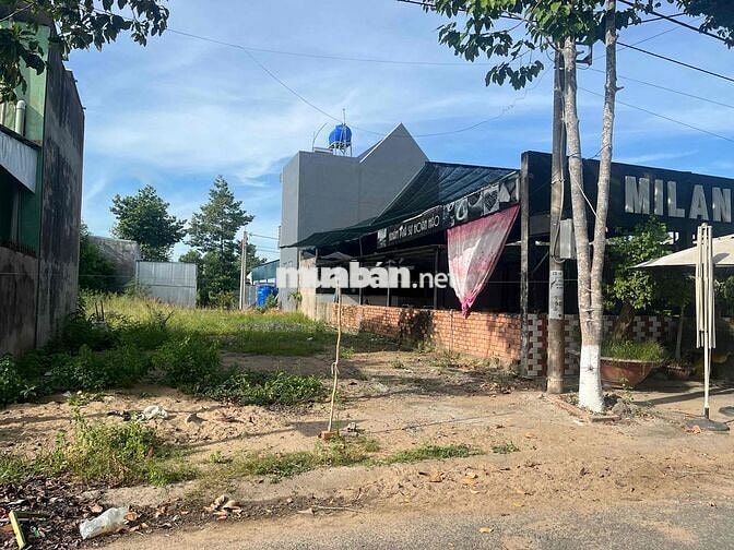 Cần bán gấp đất nền nhà full thổ cư.