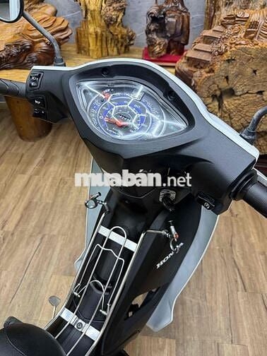 Honda Wave A 2024 có cccd chủ, máy zin. odo 4k