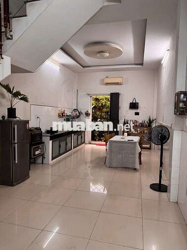 Cho thuê nguyên căn Rộng thoáng, Mặt Tiền Đs12 ,BHH a, Bình Tân HCM