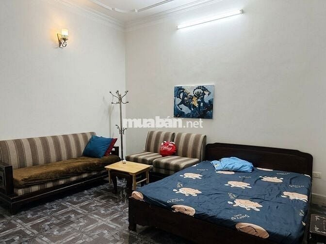 CHO THUÊ NGUYÊN TẦNG 1 - 62M - 1 P.Ngủ 1 P.Ăn - 1 P.Tắm - Đội Nhân