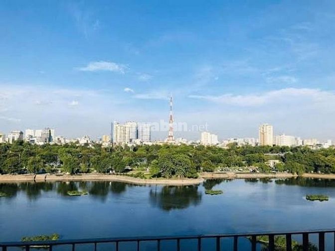 Biệt Thự Căn Góc Hồ Ba Mẫu giá tốt mt 6,6m vài bước ra Hồ 