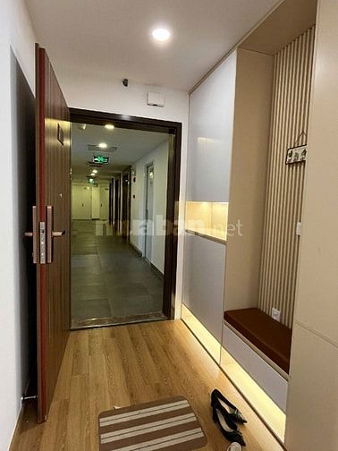 Chính chủ chuyển nhượng căn hộ 138m2 trung tâm Cầu Giấy, hướng Nam