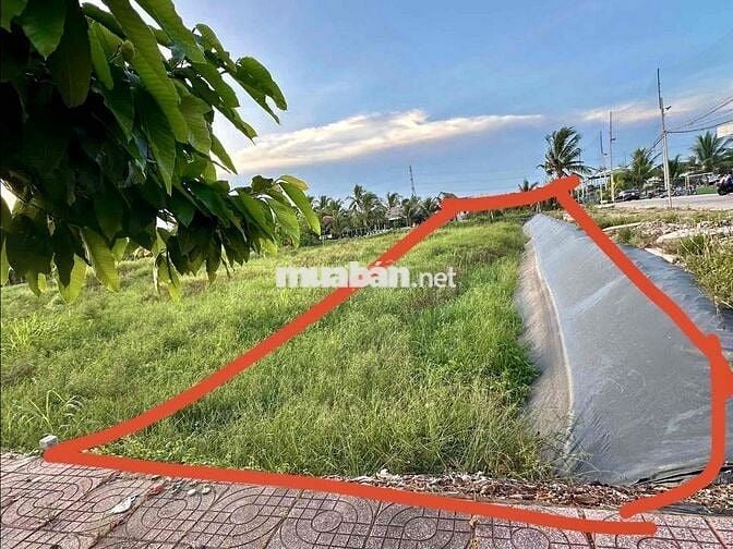 Mặt Tiền Kinh Doanh - mặt sau View kênh mát mẻ - chỉ 440 tr/ mét