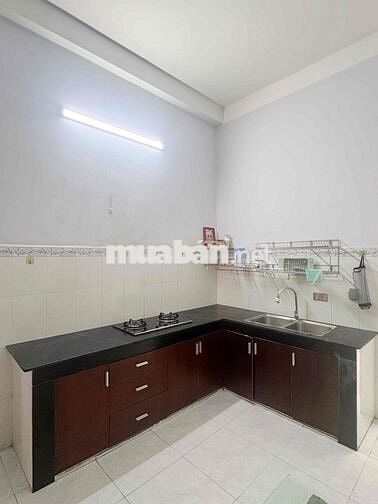 Cho thuê nhà nguyên căn có nội thất đường Xuân Thới 13