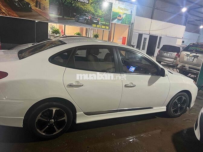 Hyundai Avante 2012 Tiêu chuẩn Trắng