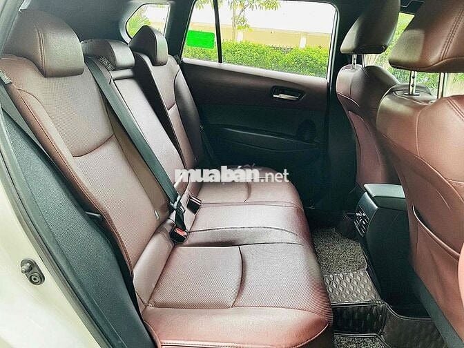 Toyota Corolla Cross V Trắng 5 chỗ