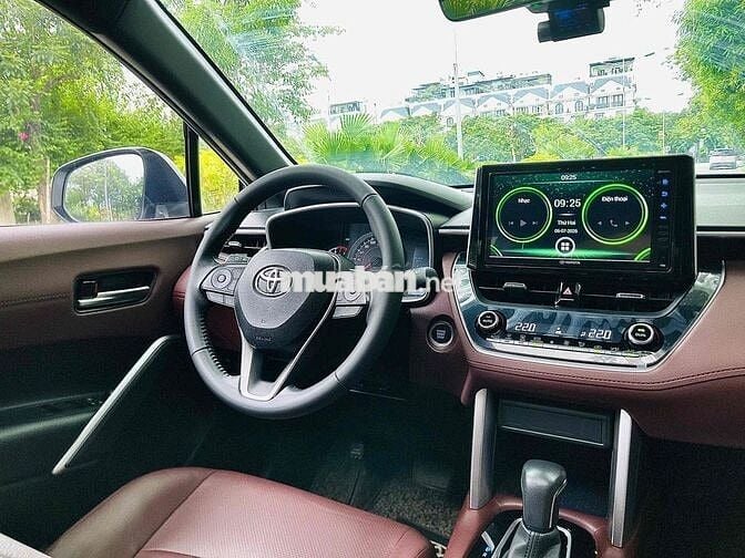 Toyota Corolla Cross V Trắng 5 chỗ