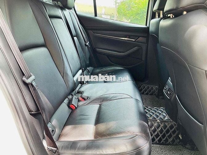 Mazda Mazda3 Luxury 2022 Trắng 50000 km