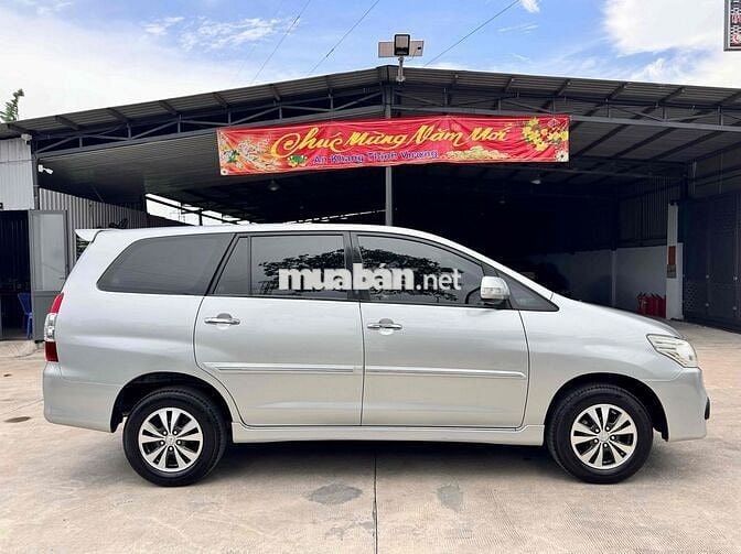Toyota Innova 2.0G 2015 Số tự động Bạc