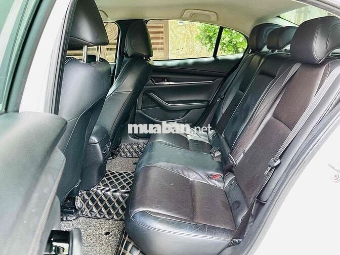 Mazda Mazda3 Luxury 2022 Trắng 50000 km