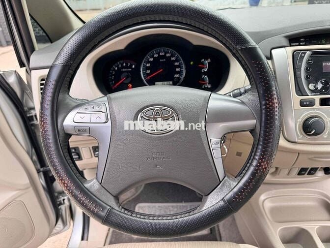 Toyota Innova 2.0G 2015 Số tự động Bạc
