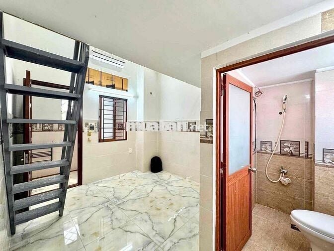 Cho thuê phòng trọ gác lửng gần UFM chỉ tính điện nước