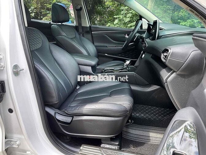 Hyundai SantaFe Đặc biệt 2.4 Xăng Tự động Trắng