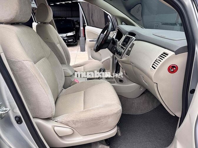 Toyota Innova 2.0G 2015 Số tự động Bạc