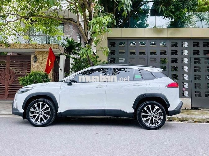 Toyota Corolla Cross V Trắng 5 chỗ