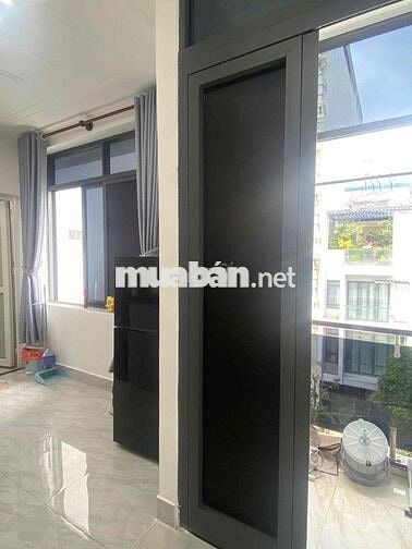 PHÒNG MỚI TRỐNG ĐẸP TRUNG TÂM QUẬN 7