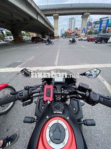 Suzuki GSX R 150 Đen, Đỏ