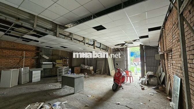 cho thuê nhà kho mặt tiền nhựa đường Kênh T2