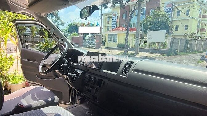 Xe Toyota Hiace 2010 Máy Xăng Cải Tạo Van 3N 940kg