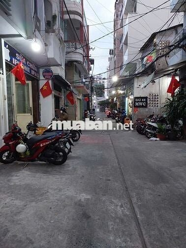 Cần cho thuê nhà Nguyễn Trãi Địa Chỉ  451/…. Quận 5