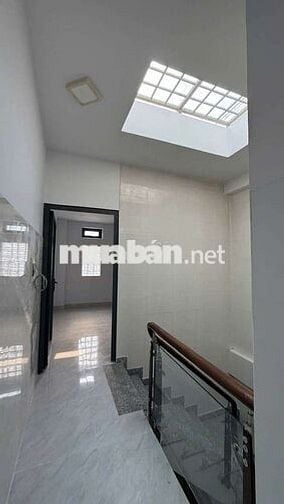 Cho Thuê Nhà Nguyên Căn mặt tiền Huỳnh Tấn Phát - Quận 7