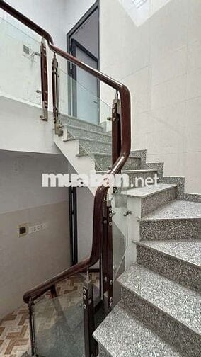 Cho Thuê Nhà Nguyên Căn mặt tiền Huỳnh Tấn Phát - Quận 7