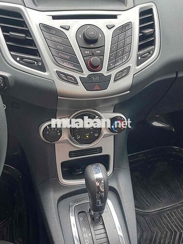 Ford Fiesta Bạc 5 chỗ