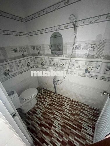 chính chủ cần chuyển nhượng 1 miếng đất có nhà gỗ