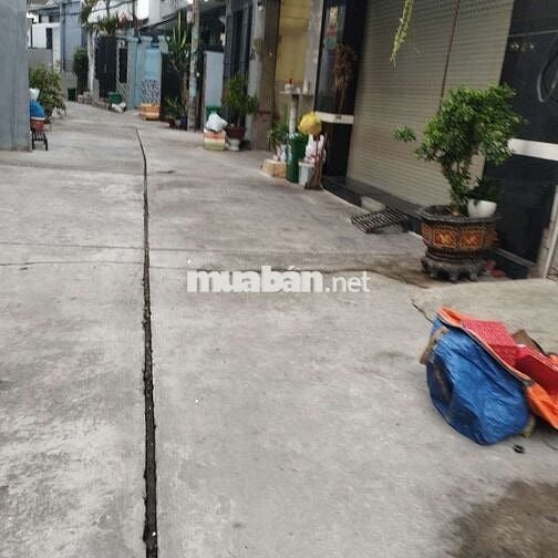 nhà gác suốt điện nước giá nhà nước, cách lộ lớn 12 mét an lạc B Tân