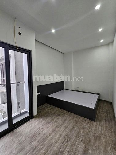 🌹🌹NHÀ THANG MÁY ĐẸP THỊNH LIỆT - 5 TẦNG XÂY MỚI - VÀI BƯỚC RA Ô TÔ