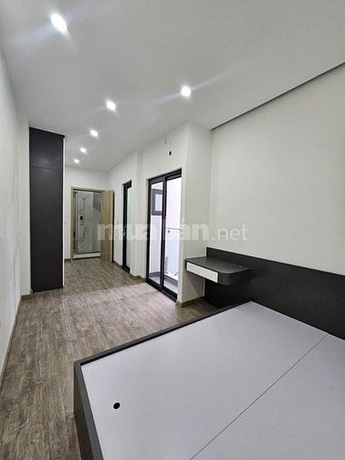🌹🌹NHÀ THANG MÁY ĐẸP THỊNH LIỆT - 5 TẦNG XÂY MỚI - VÀI BƯỚC RA Ô TÔ