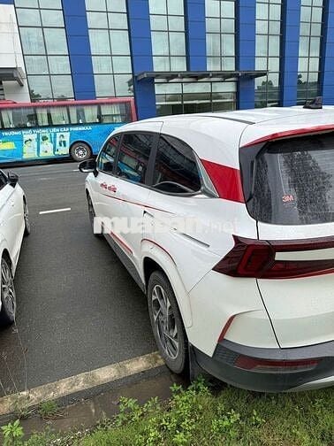 Hyundai Custin 2.0 Trắng 52000 km