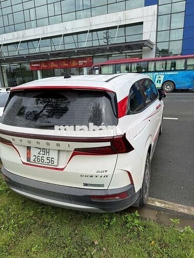 Hyundai Custin 2.0 Trắng 52000 km