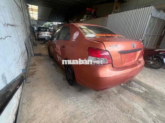 Toyota Vios 2009 số sàn  - 300000 km