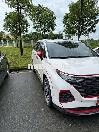 Hyundai Custin 2.0 Trắng 52000 km