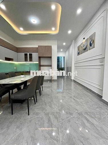 Hạ giá, bán gấp nhà lầu mới xây cuối đường Huỳnh Văn Nghệ