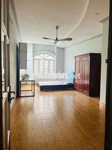 CHO THUÊ NHÀ HẺM 3MÉT LÊ VĂN LƯƠNG SÁT LOTE - TRỆT LẦU GIÁ 12TR CÒN TL