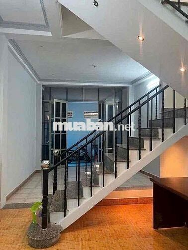 CHO THUÊ NHÀ HẺM 3MÉT LÊ VĂN LƯƠNG SÁT LOTE - TRỆT LẦU GIÁ 12TR CÒN TL