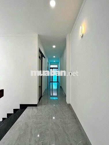 Hạ giá, bán gấp nhà lầu mới xây cuối đường Huỳnh Văn Nghệ