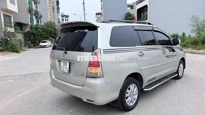 Toyota Innova 2010 Bản G Số sàn Bạc