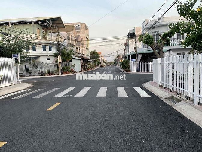 BÁN NHANH 2 NỀN CÓ NHÀ ĐƯỜNG LỚN