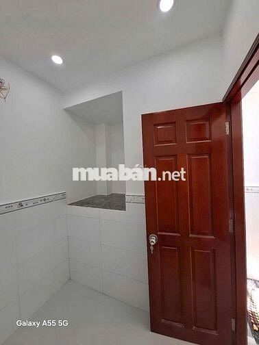 Nhà 1.9 tỷ hai tầng sổ hồng riêng, hẻm an ninh có sân để xe