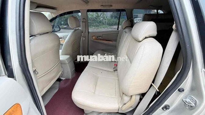 Toyota Innova 2010 Bản G Số sàn Bạc
