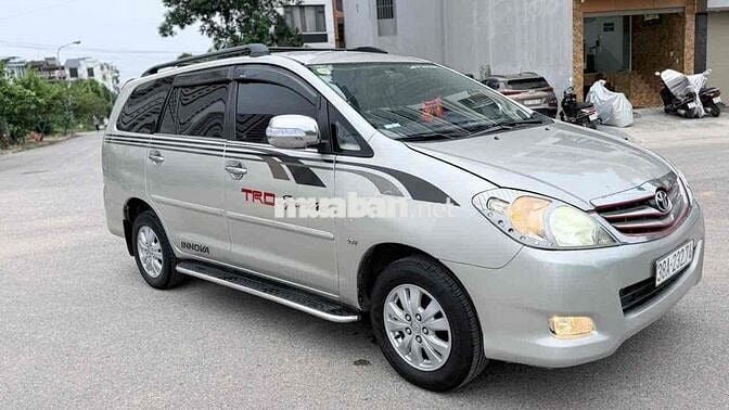 Toyota Innova 2010 Bản G Số sàn Bạc