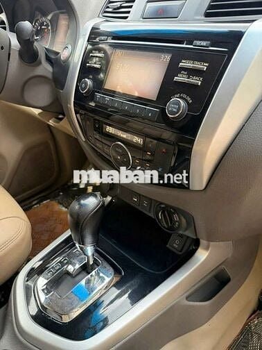 Nissan Navara VL 2015 Tự động Xám