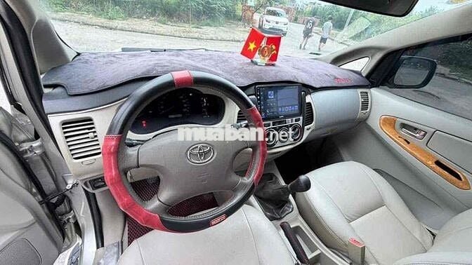 Toyota Innova 2010 Bản G Số sàn Bạc