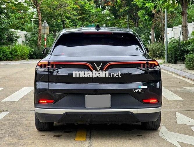 VinFast VF8 Plus 2024 Đen 40000 km